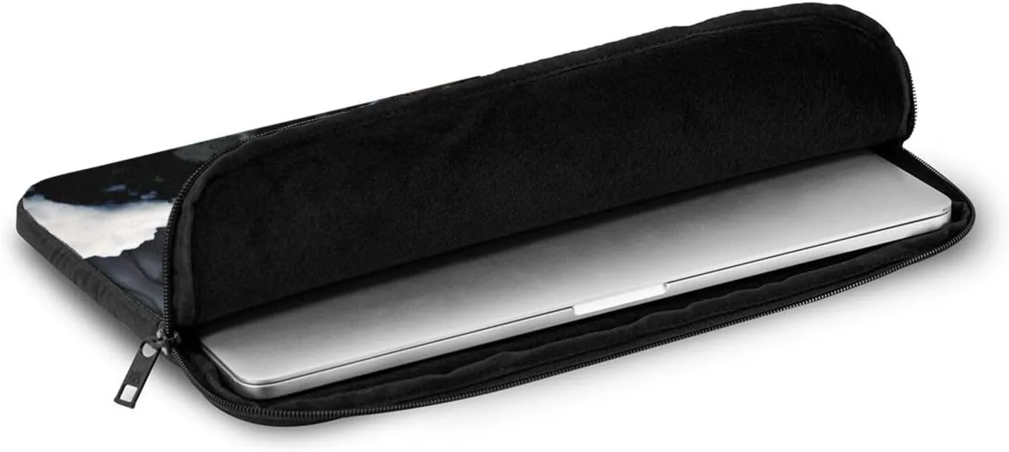 A Lone Wolf Pattern Shockproof Portable Laptop 13 inch Sleeve Bag for Men and Women - Ideal for Business Travel, School, and Daily Use