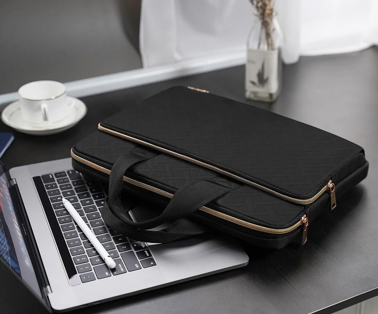 KIZUNA Laptop Sleeve Case 13 Inch Computer Carrying Handbag for 14" MacBook Pro M3 2023/M2 M1 Max /13.6" New MacBook Air M2/14 Lenovo ThinkPad X1 Carbon/Yoga C740 S740 C930/14 IdeaPad Flex 5i, Black