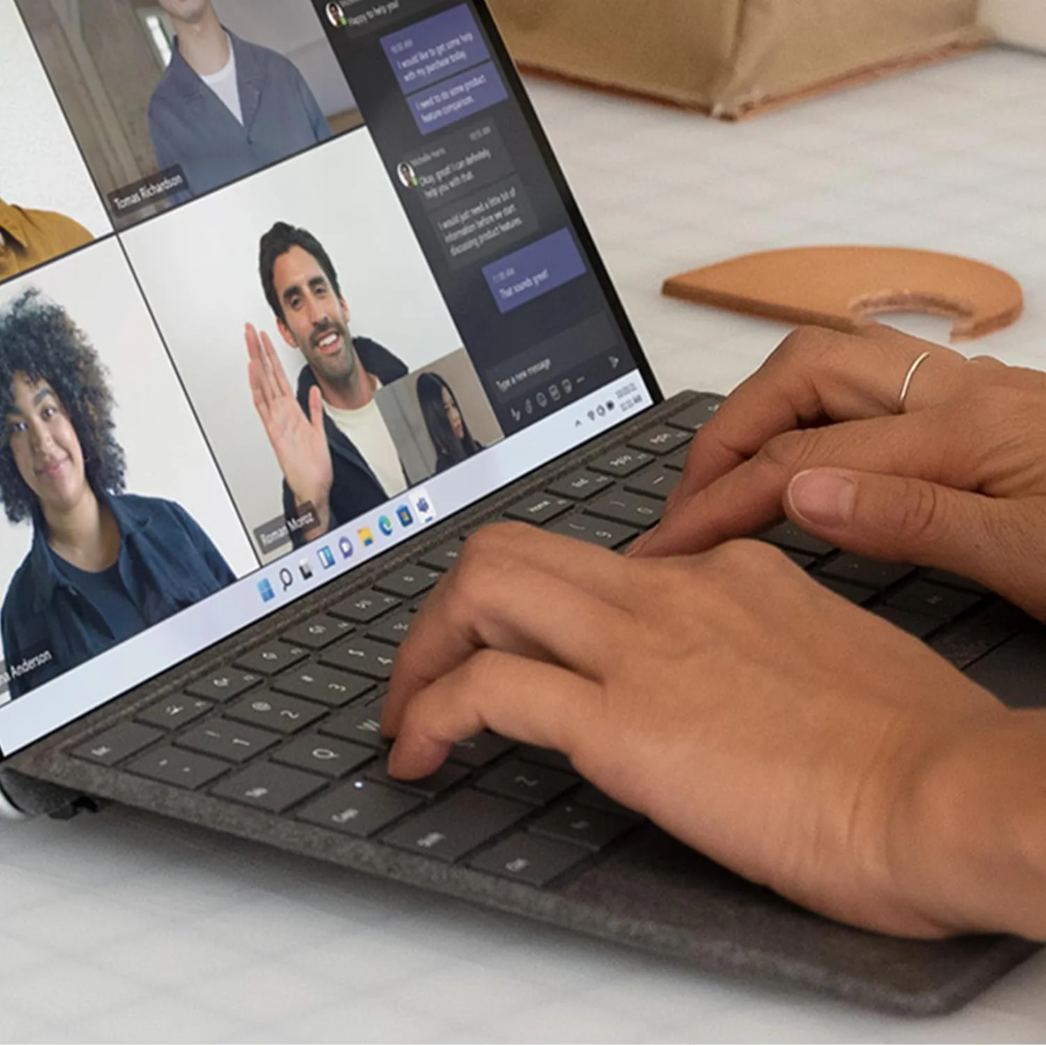 Microsoft Surface Pro Keyboard with Slim Pen 2 Bundle for Pro Copilot  (11th Edition), Pro 9 and Pro 8, Alcantara Material, Platinum