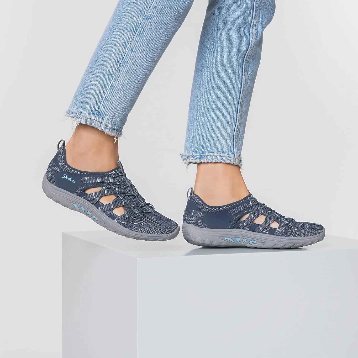 Skechers Women's Reggae Fest Neap Webbing Trimmed Knit Fisherman
