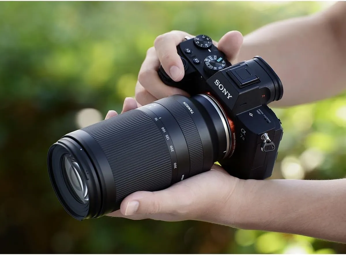 Tamron A047SF - Telephoto Lens - 70-300mm F/4.5-6.3 Di III RXD for Sony FE, Black