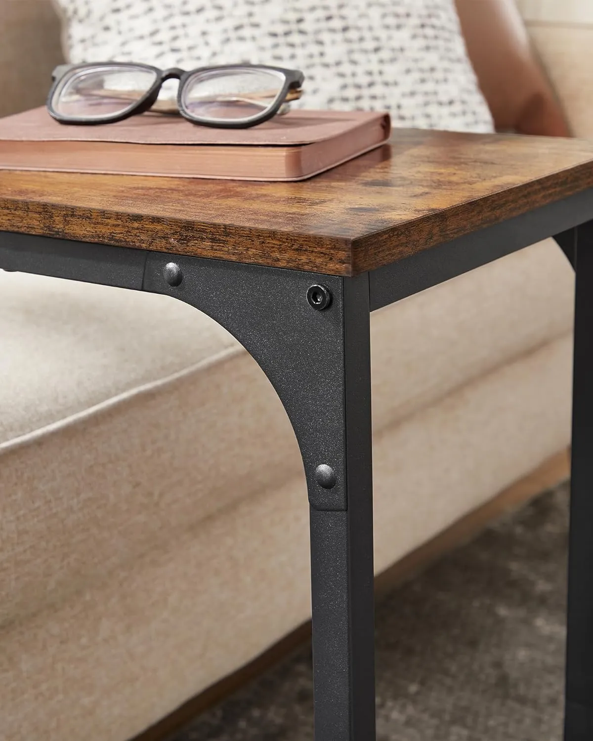 VASAGLE C-Shaped End Table, Small Side Table for Couch, Sofa Table with Metal Frame for Living Room, Bedroom, Bedside, Rustic Brown and Black