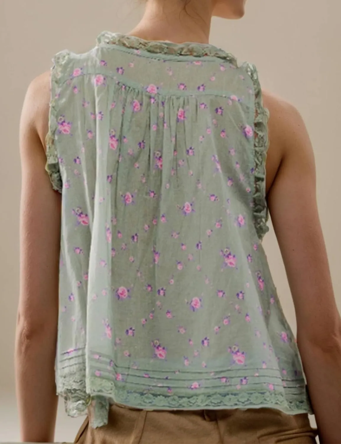 Women Sleeveless Ruffled Lace Tank Top Boho Summer Vacation Top Button Down Front Tie Mesh Lace Cami Shirt